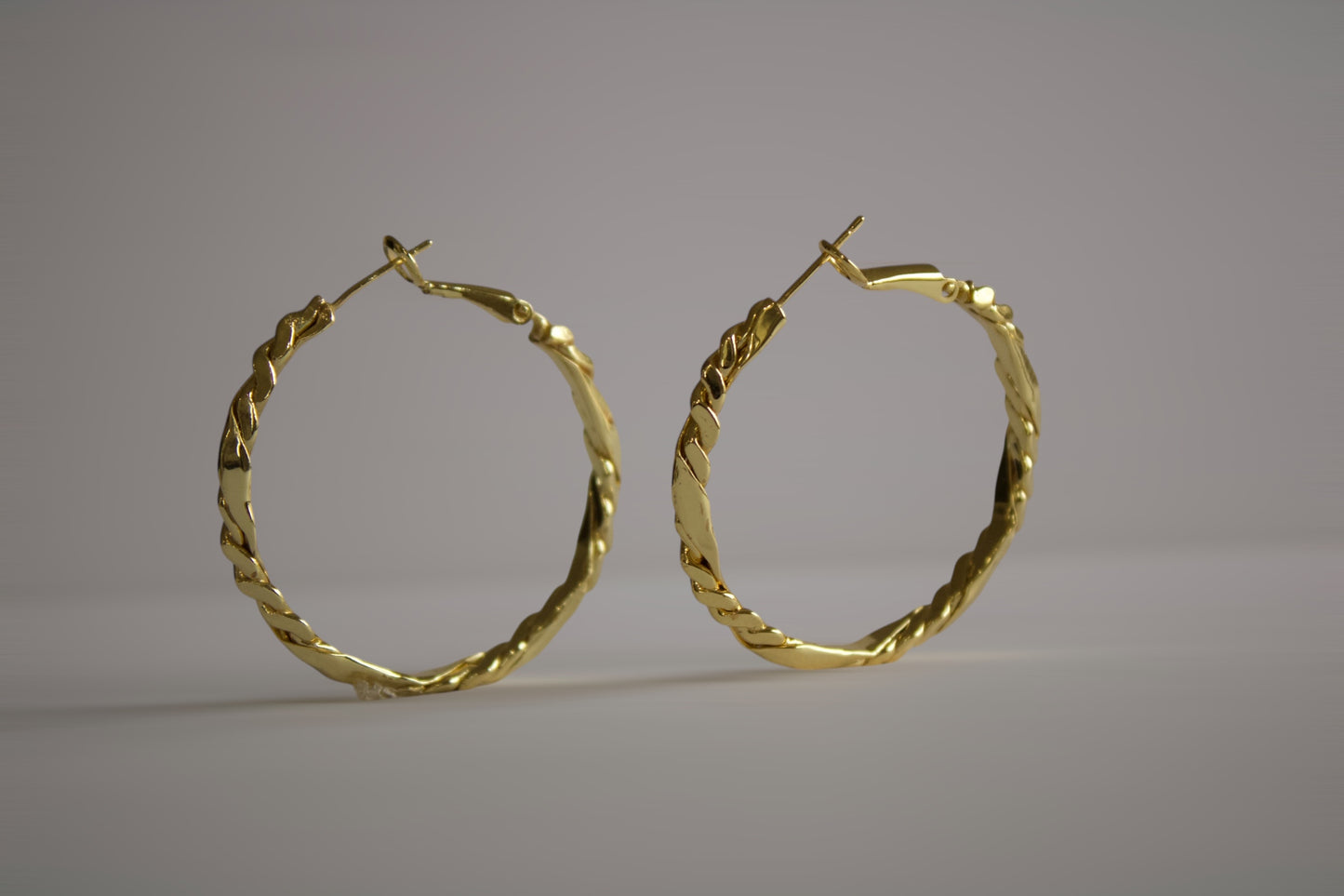 Tia Hoops