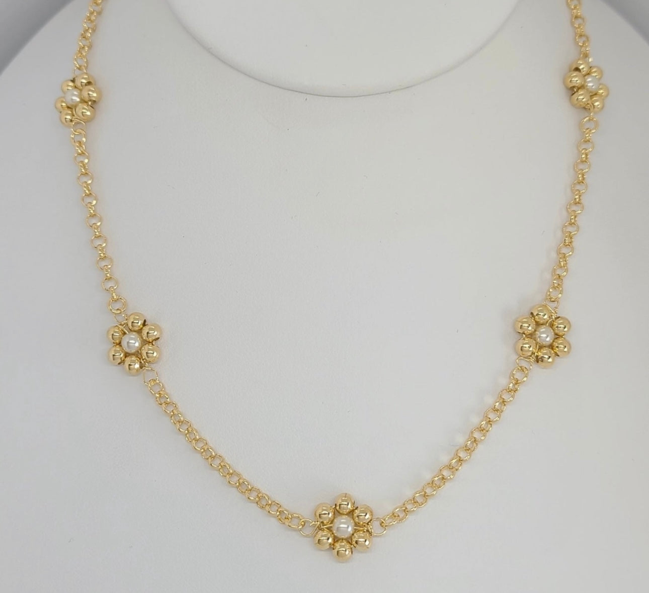 Daisy Necklace